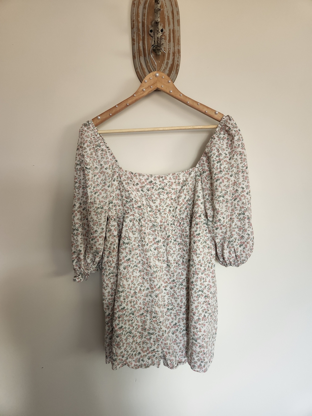 Storia Cream Floral Puff Sleeve Romper